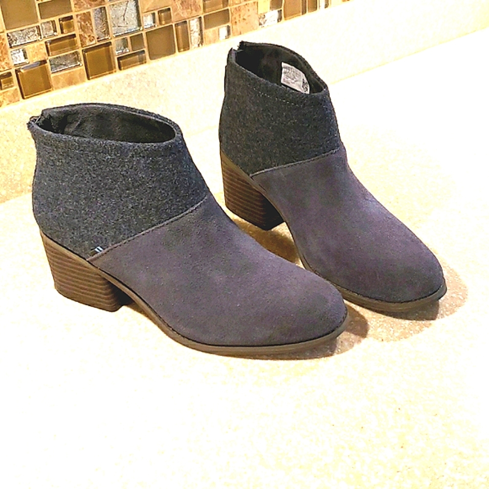 Toms ankle boots, gray two toned, size 8.